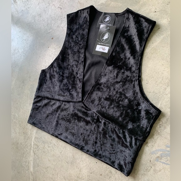 Love Shack Black Velvet Crop Top - Picture 3 of 8